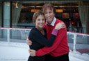 Dorothy Hamill und Norbert Schramm waren ein Herz und eine Seele beim Eislaufen am Rockefeller Center in New York City.