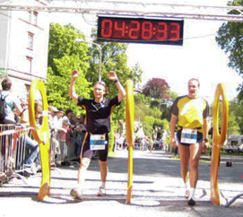 Norbert Schramm Zieleinlauf beim Marathon